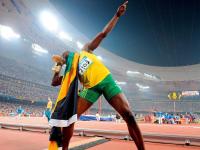 姆巴佩在曼联比赛中高光表现，精彩发挥引发热议！