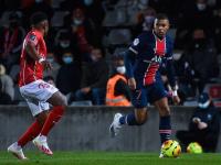 尼姆队主场不敌，降级压力难以缓解