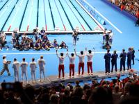 包含欧洲游泳运动员在比赛中表现出色，获得奖牌的词条