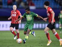 包含北京中赫国安足球队球员展现团队精神的词条